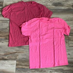 ⭐️3 FOR $15⭐️
pack Hanes t shirts barely worn
